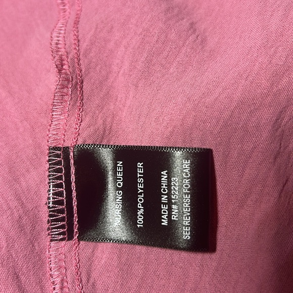 Nursing Queen Pink Smocked Sundress with V-Neck Bishop Sleeves - Picture 8 of 8